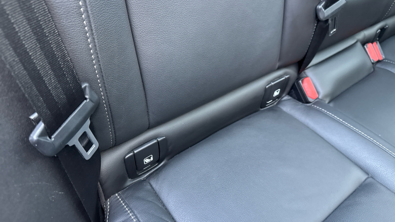 Volvo XC40 2.0 B3P Ultra Dark 5dr Auto Petrol Estate